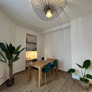 Apartment Le Riquier - Port De, Nice